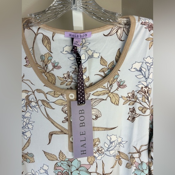 Woman’s Pajama Night Shirt Size Medium Colorful Light Blue Floral Khaki Trim New - Picture 3 of 10